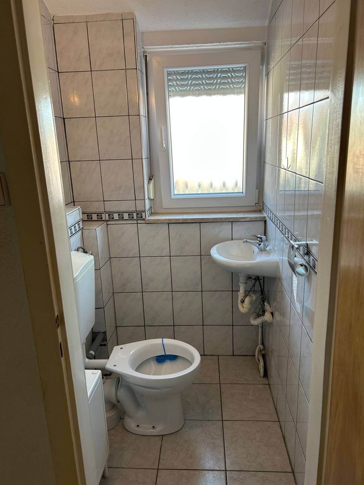 k.A. – 70435 Stuttgart – Bild 1 von 9