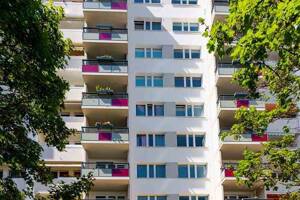 Sanierte 3-Raum-Wohnung ab September 2026! – 1277 Dresden – Vorschaubild 1