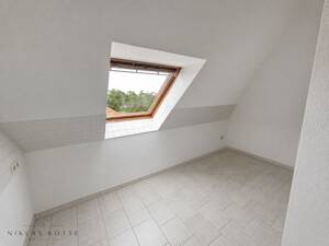 ++ vermietete Dachgeschosswohnung mit Loggia & Tageslichtbad - charmante Altbau-Kapitalanlage ++ – 4328 Leipzig – Vorschaubild 9
