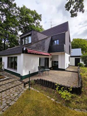 Exklusive Doppelhaushälfte mit großzügigem Raumkonzept, Sauna, gepflegtem Garten und Garage in begehrter Wohnlage von Fürth (VHB) – 90766 Fürth – Vorschaubild 5