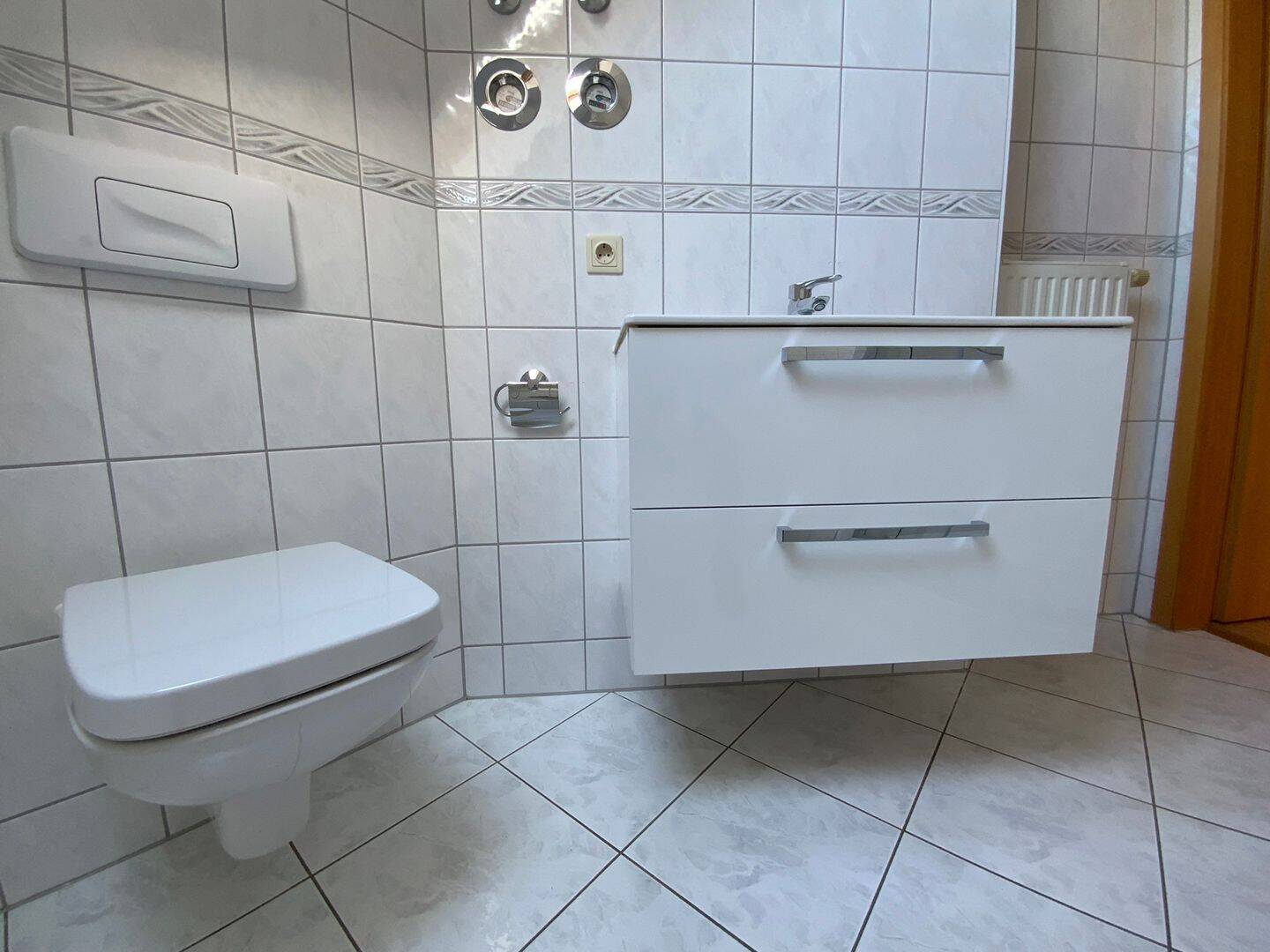 Besonderes Wohnen in besonderer Lage - modernisierte Dachgeschoss-Maisonettewohnung – Chemnitz – Vorschaubild 6