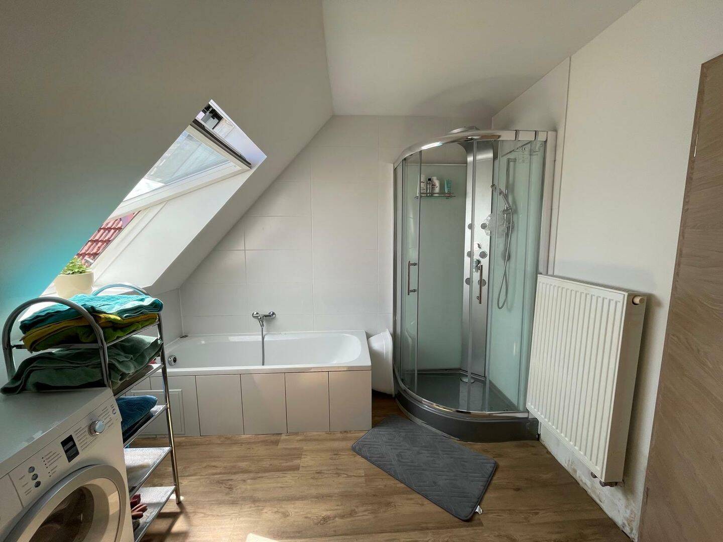 RENDITEOBJEKT: Vielseitige Immobilie mit Gewerbeeinheit und Wohnraum – Schwebheim – Vorschaubild 8