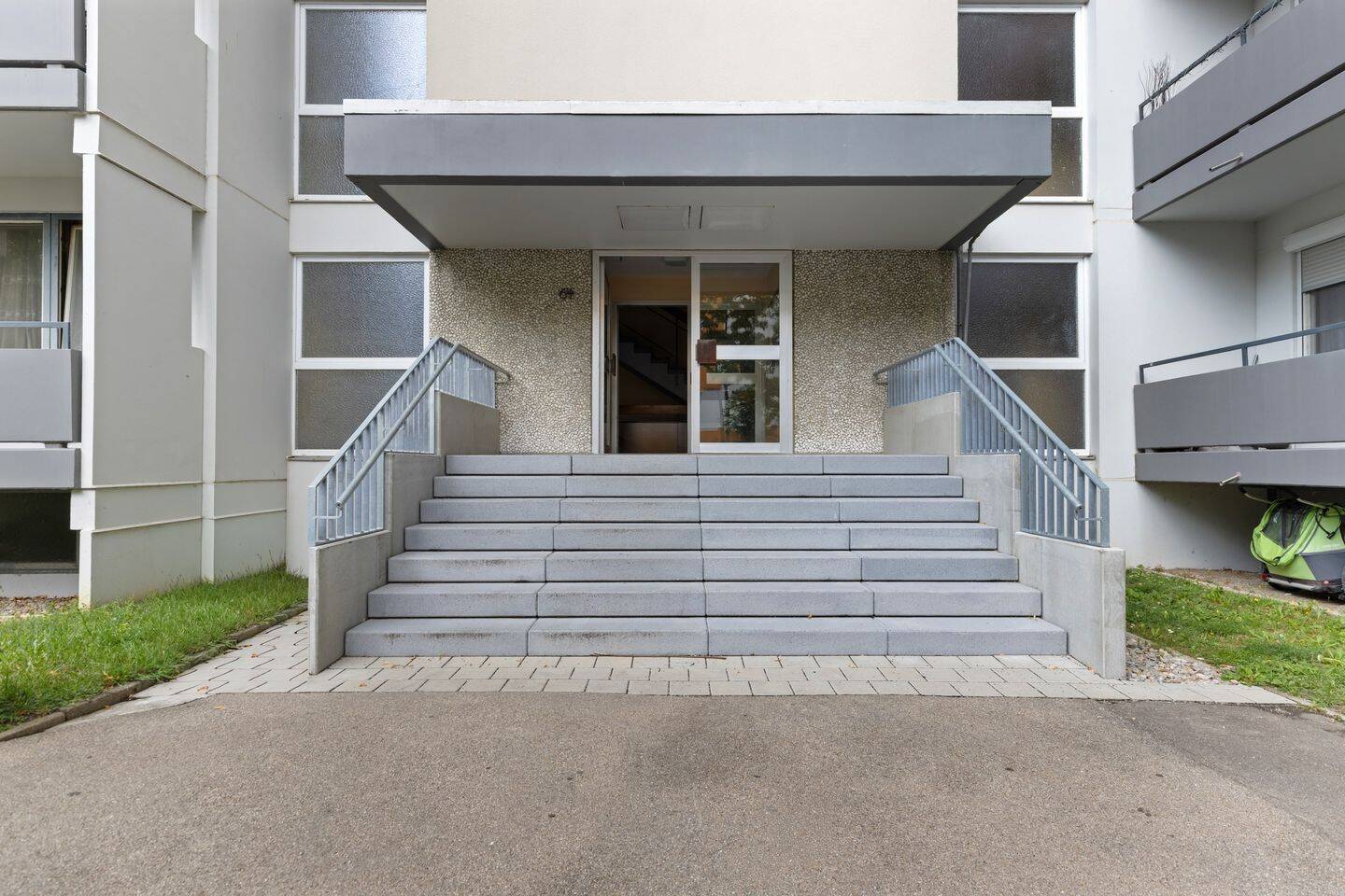 Sanierte Kapitalanlage in Lechhausen inkl. Garage! – Augsburg – Vorschaubild 9