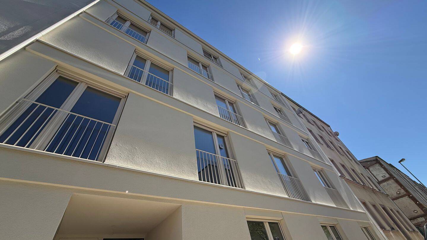 Stilvoll WOHNEN auf einer Etage (1.OG) - zwei Bäder - Parkett - großer Balkon u.v.m. – Chemnitz – Vorschaubild 3