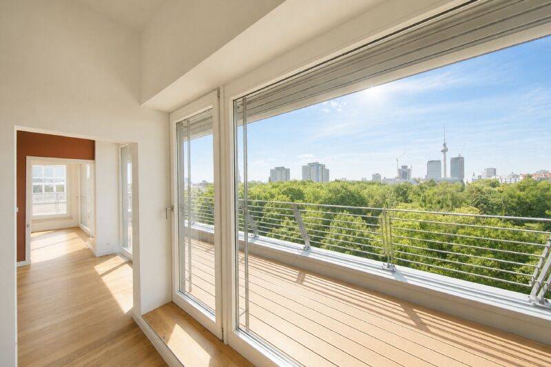 Winskiez: 114 qm DG-Whg mit Aufzug Balkon EBK u. spektakulärem Ausblick – Berlin – Vorschaubild 5