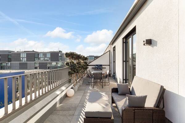 Dachgeschosswohnung in 10623 Berlin mit 119 m² kaufen