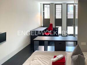 Junge Wohngemeinschaft in herausragenden City-Apartments