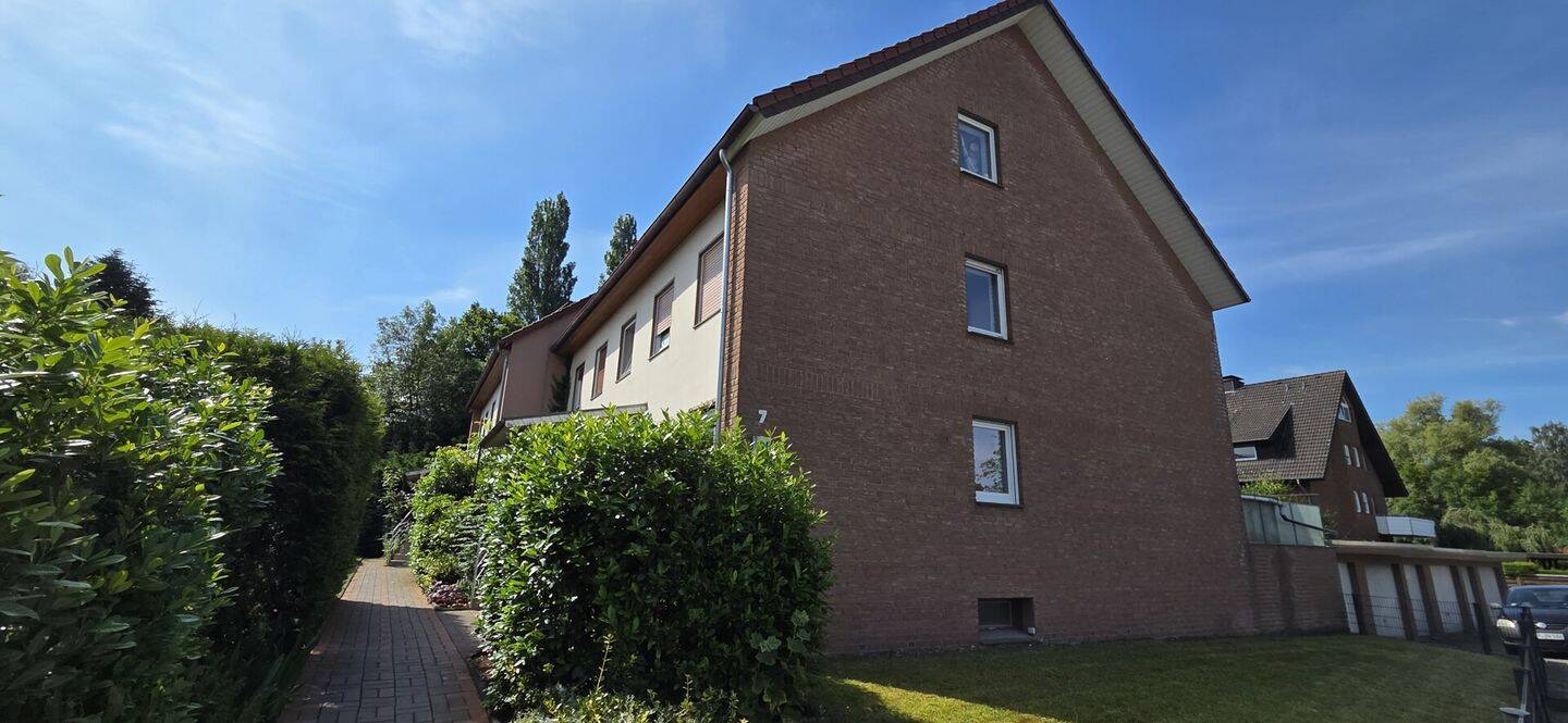 Gemütliche Dachgeschosswohnung: Sofort bezugsfrei