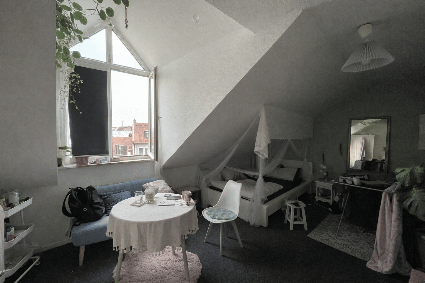 Gut geschnittene, renovierungsbedürftige 4-Zimmer-Maisonette im 4.OG in Nürnberg-Schweinau – Nürnberg – Vorschaubild 8