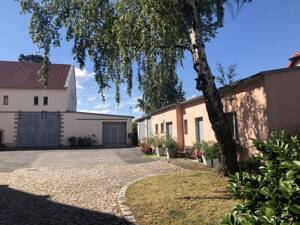 Landhauscharakter trifft Stadtnähe: Stilvolles Familiendomizil voller Ästhetik! – 1187 Dresden – Vorschaubild 2