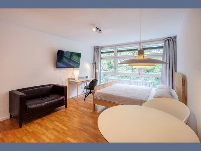 Möbliert: Schönes möbliertes Apartment in Schwabing-West – München – Vorschaubild 2