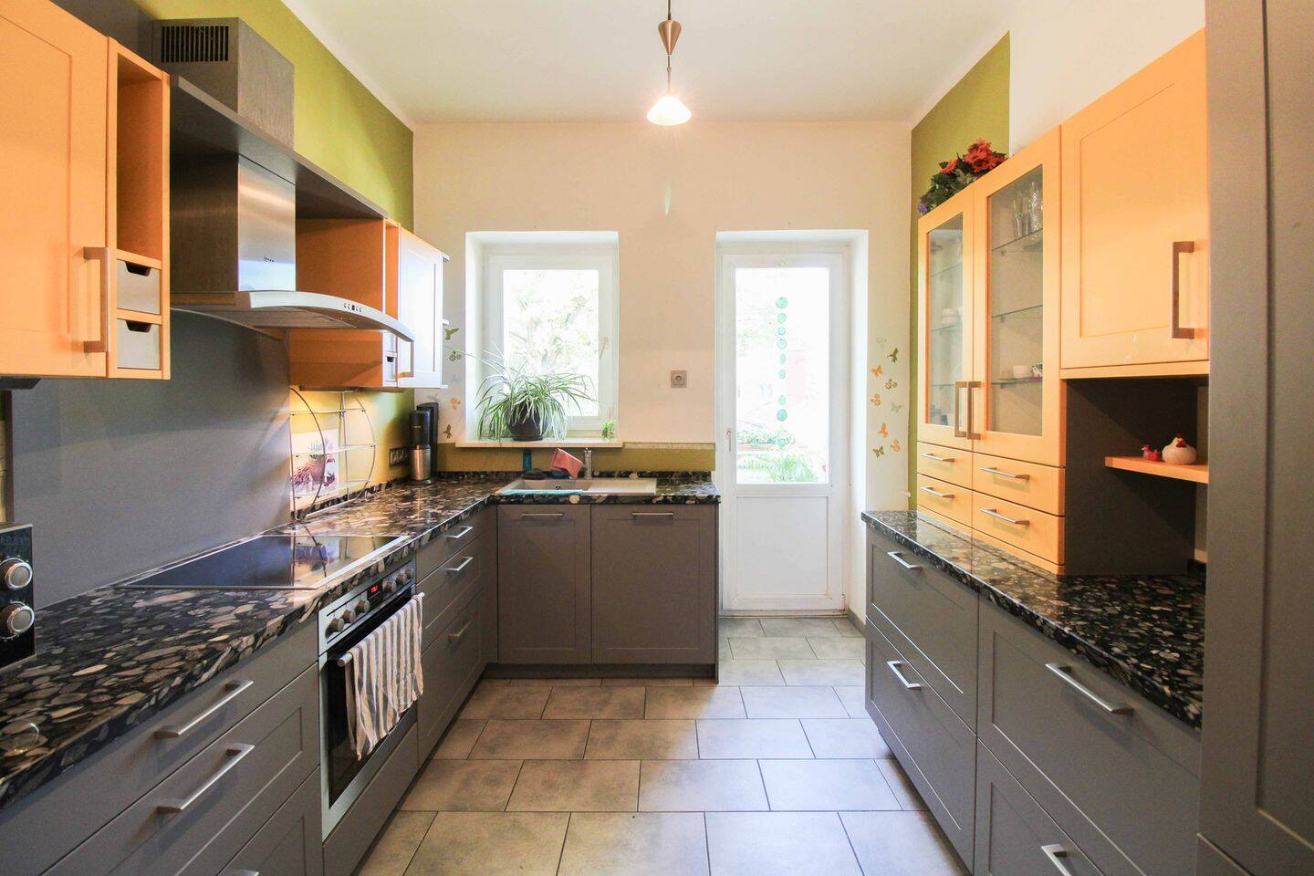 Bezugsfreie, charmante 4 Zimmerwohnung mit Loggia im denkmalgeschützten Objekt – Berlin – Vorschaubild 6
