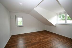 Wohnen am Regenufer!! Neuwertige 3,5 ZKB-Wohnung mit Dachterrasse – 93057 Regensburg – Vorschaubild 5
