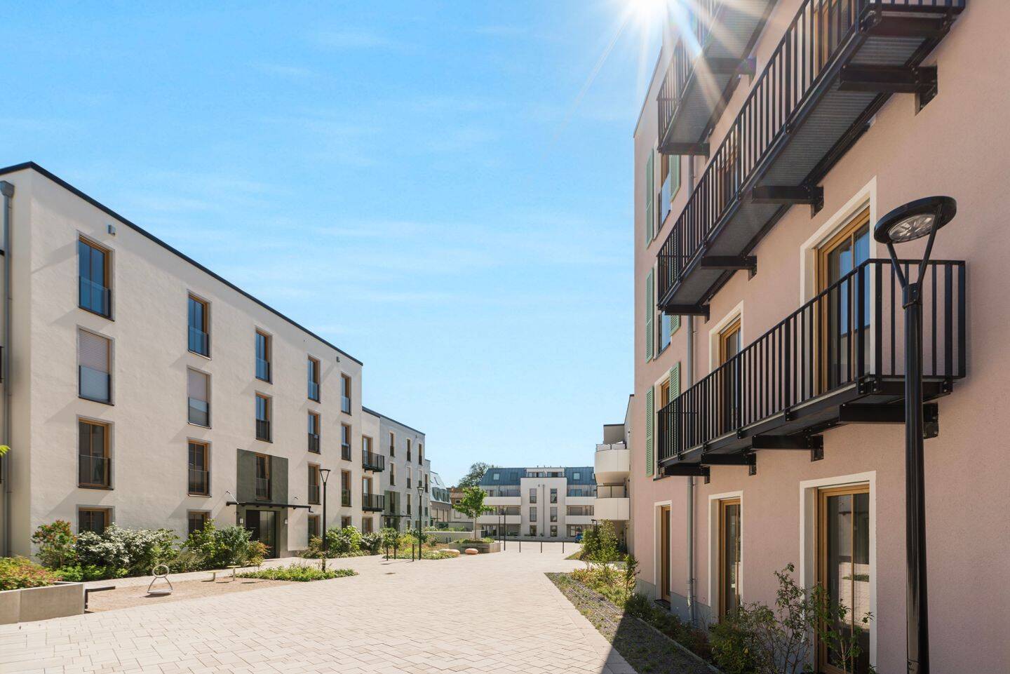 Hermann Immobilien:  Exklusives Wohnen in zentraler und doch ruhiger Lage! WE 02.00.04