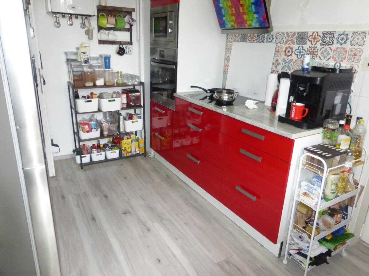 ALTBAU-LIEBHABER AUFGEPASST! Hübsche, heimelige 6 ZW im 2. OG mit Balkon zum Hinterhof nördlich des Wöhrder Sees. – Nürnberg – Vorschaubild 8