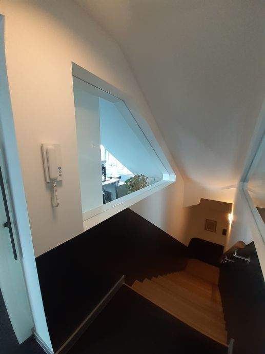 Kleines Penthouse***2 Balkone***Fahrstuhl***Einbauküche – Limbach-Oberfrohna – Vorschaubild 5