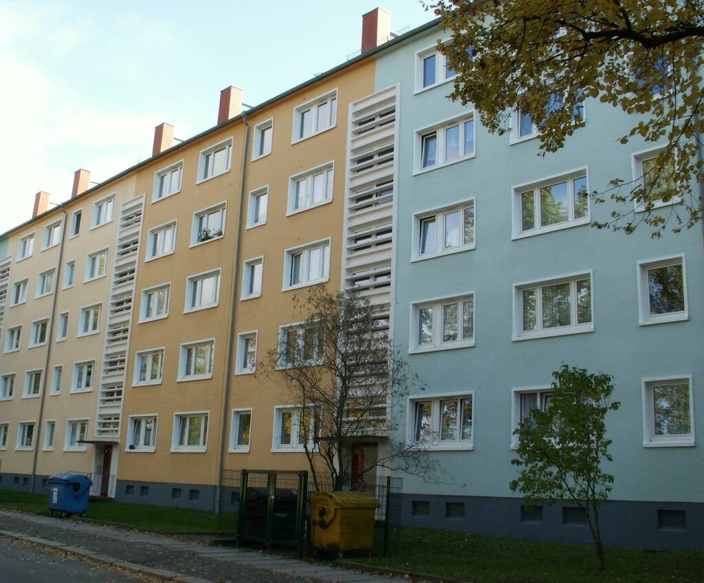 4-Raum-Familienwohnung mit Balkon – Chemnitz – Vorschaubild 4