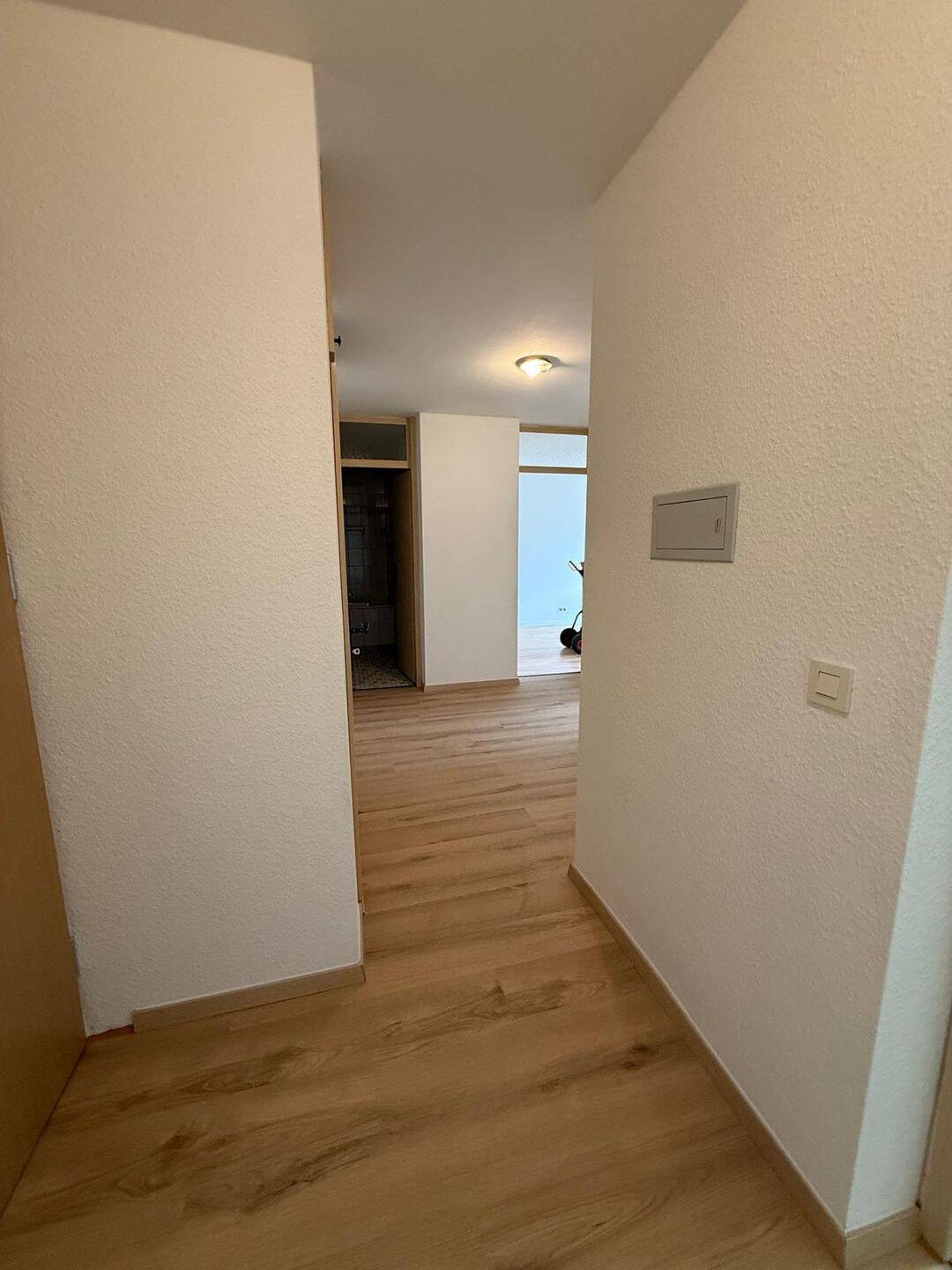 Schöne neu renovierte 3 Zimmer Eigentumswohnung – Pforzheim – Vorschaubild 5