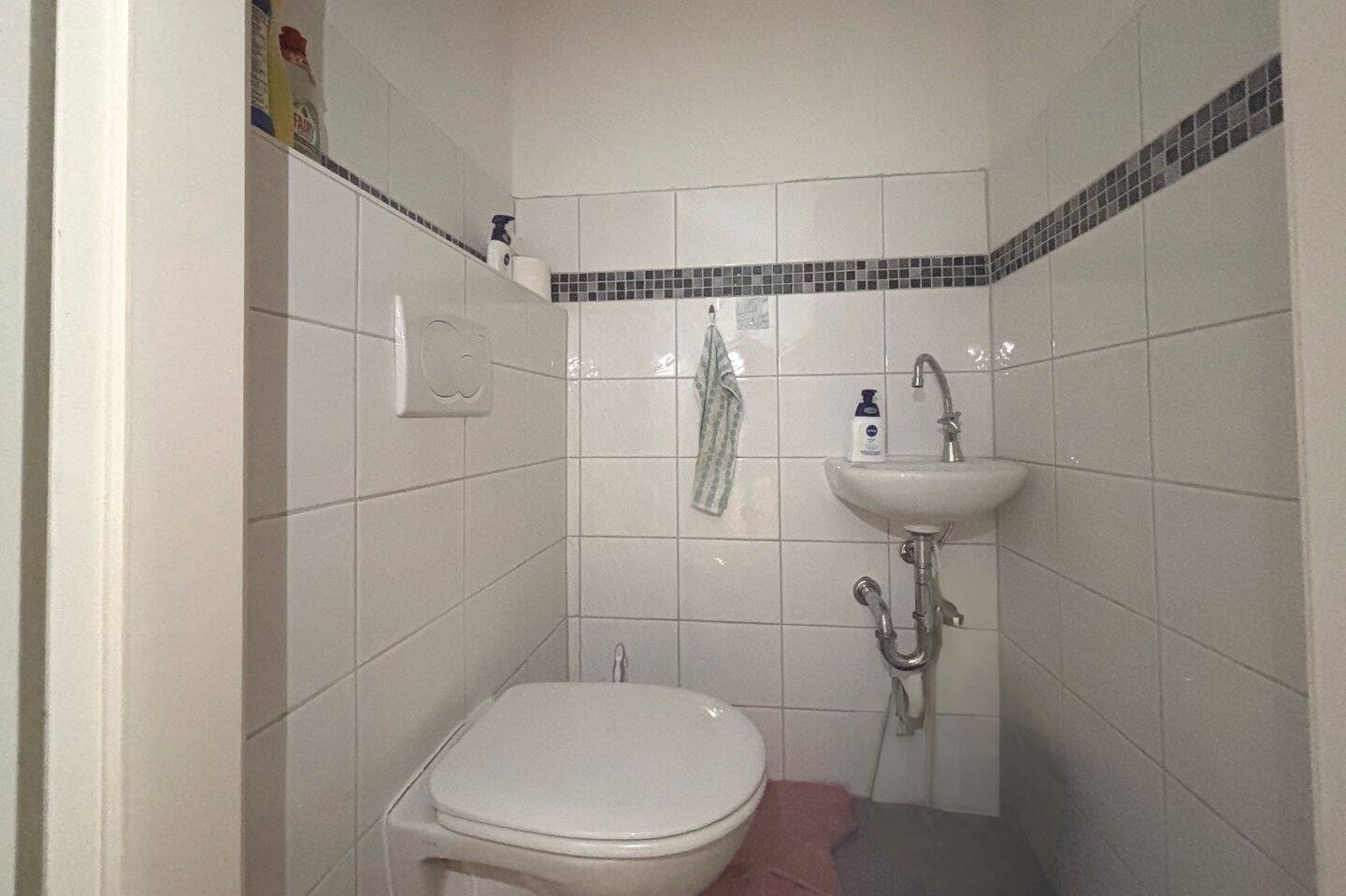 Großzügiges Reihenmittelhaus im Dornröschenschlaf in der Edelsteinsiedlung – Lübeck – Vorschaubild 4
