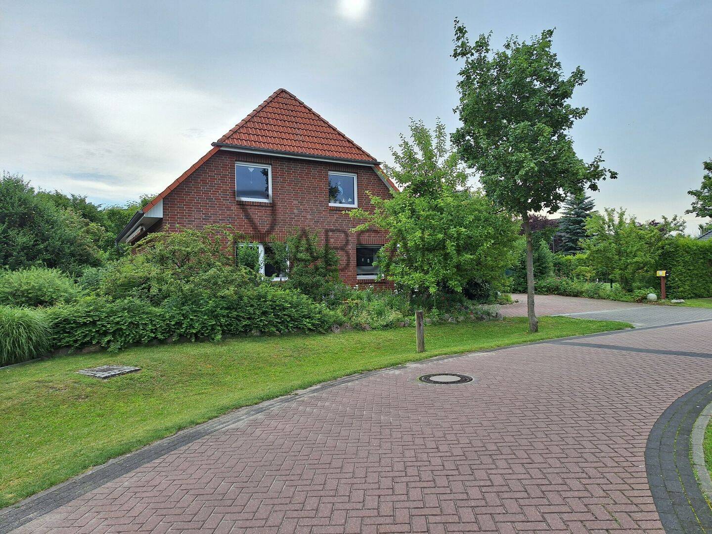 Familientraum: Einfamilienhaus mit wundervollem Garten und Doppelcarport in Bienenbüttel – Bienenbüttel – Vorschaubild 5