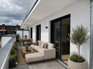 Mainz-Kastel: Penthousewohnung mit vier Zimmern, Küche, Balkon und Stellplatz