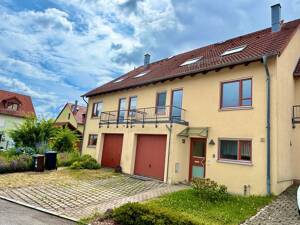 Bezugsfreies Haus mit 250 m² Wohn- und Nutzfläche, 5-7 Zi., Vollkeller, Hobbyraum, Garage und Garten – 1156 Dresden – Vorschaubild 2