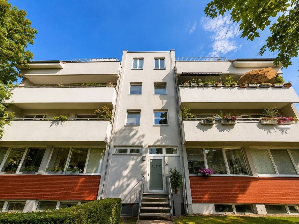 Hochwertig kernsaniertes 5 Zi. Apartment in begehrter Lage Lichterfelde & großzügigem Sonnenbalkon! – 12203 Berlin – Bild 1 von 7