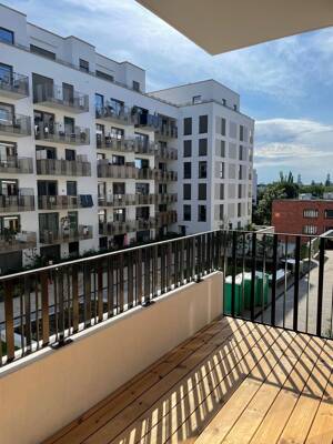 Neubau Erstbezug * 2 Zimmer Wohnung im 2.OG * Balkon * Einbauküche * Befristet – 10249 Berlin – Vorschaubild 1