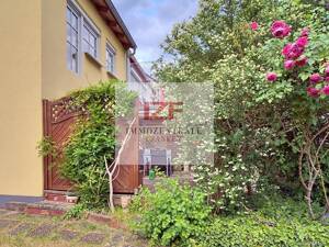 Familienfreundliches Reiheneckhaus im Ortskern von Eltersdorf: 4 Schlafzimmer, zwei Bäder, Terrasse – 91058 Erlangen – Vorschaubild 1