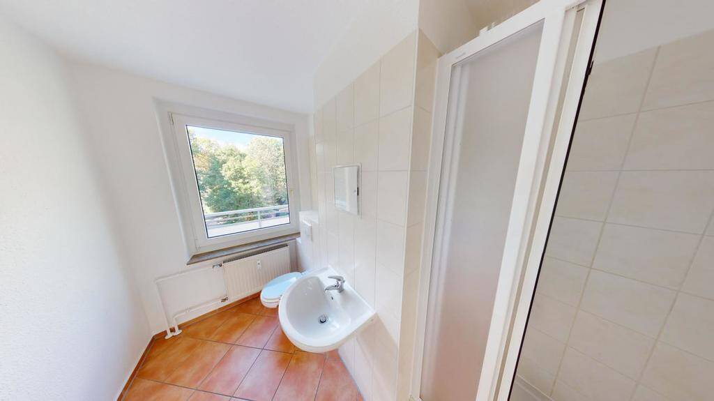 3-Raum-Erdgeschosswohnung mit Balkon – Chemnitz – Vorschaubild 4