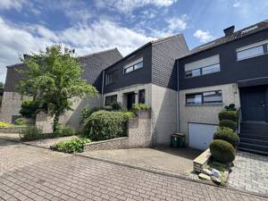 Exklusives Reihenhaus mit individueller Architektur...