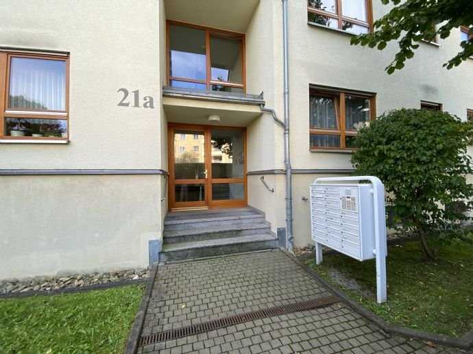 Zentrale 3-Zi.-Wohnung zum Sofortbezug mit Tiefgaragenstellplatz