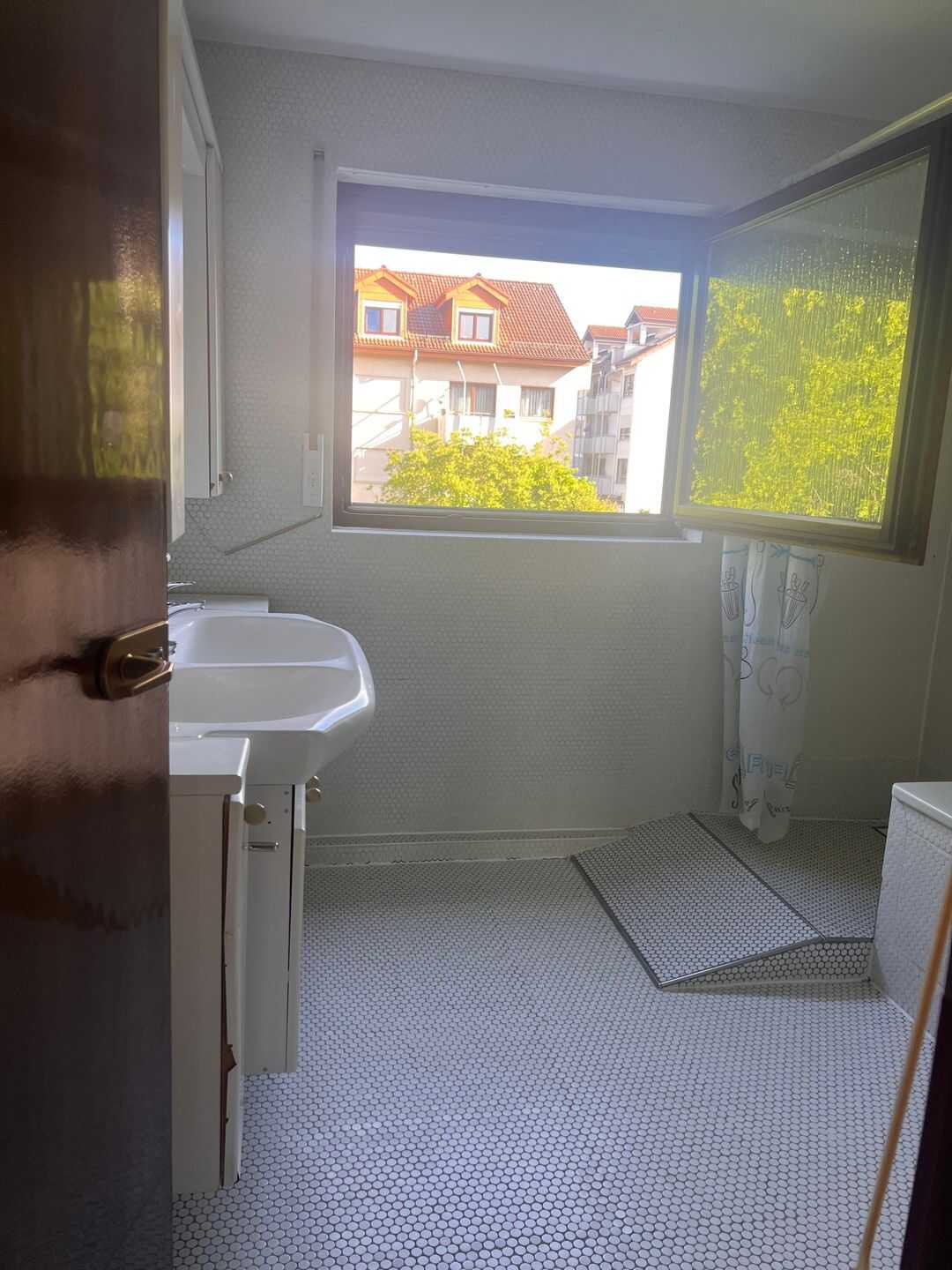 Helle, ruhig gelegene 3,5-Zimmer-Wohnung mit Balkon
