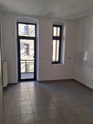 Angebot freundliche helle 4-R-Wohnung mit BLK. im 2.OG ca.105 in MD-Alte Neustadt zu vermieten . – 39106 Magdeburg – Vorschaubild 2
