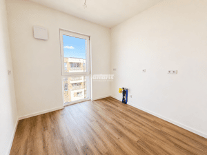 antaris Immobilien GmbH **Traumwohnung im 3. OG - Viel Platz, perfekter Schnitt, zwei Bäder** – 99085 Erfurt – Vorschaubild 9
