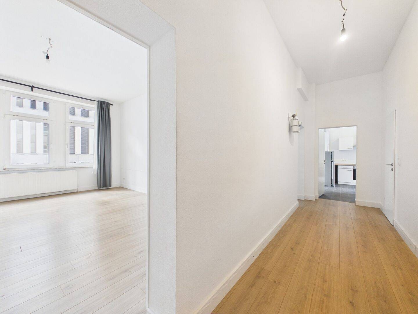 Guter Schnitt & zentrale Lage: Helle Altbauwohnung nahe der Adolfsallee – Wiesbaden – Vorschaubild 4
