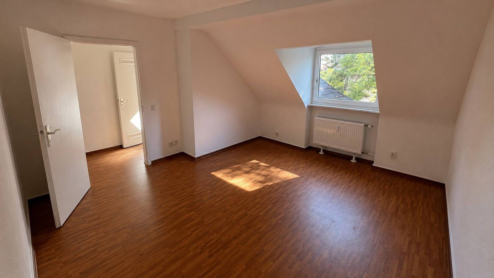 Dachgeschosswohnung in 50668 Köln mit 42 m² kaufen