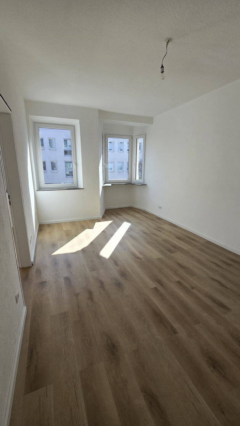 Erstbezug nach Sanierung – Schöne helle 75 m², 3-Zimmer-Altbau Wohnung – Nürnberg – Vorschaubild 6