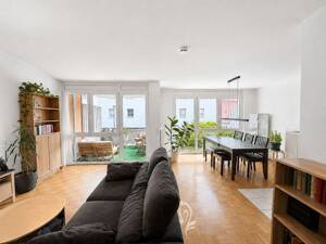 Altersgerecht Wohnen Helle 2-Zimmer-Wohnung mit Balkon, Aufzug und Stellplatz – 97082 Würzburg – Vorschaubild 3