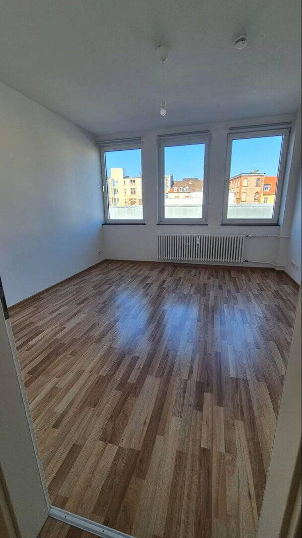 Mittendrin statt nur dabei! 4 ZKB-Wohnung Innenstadt Saarbrücken – Saarbrücken – Vorschaubild 2