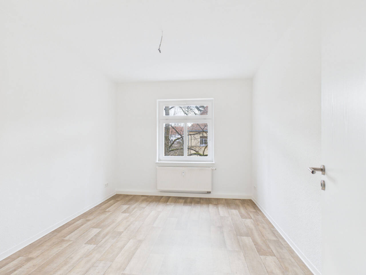 Sonnige 2-Raum-Wohnung mit Tageslichtbad in ruhiger Lage von Kappel – Chemnitz – Vorschaubild 2