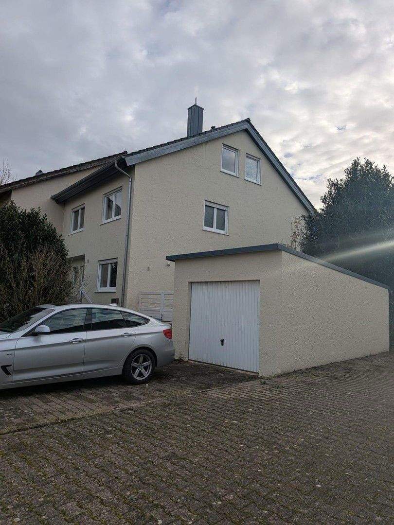 Doppelhaushälfte - umfassend renoviert - Provisionsfrei! – Gemmingen – Bild 1 von 9