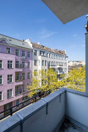 Altbauträume im Wrangelkiez | Bezugsfreie 2-Zimmer-Wohnung, lichtdurchflutet mit Balkon! – 10999 Berlin – Vorschaubild 3