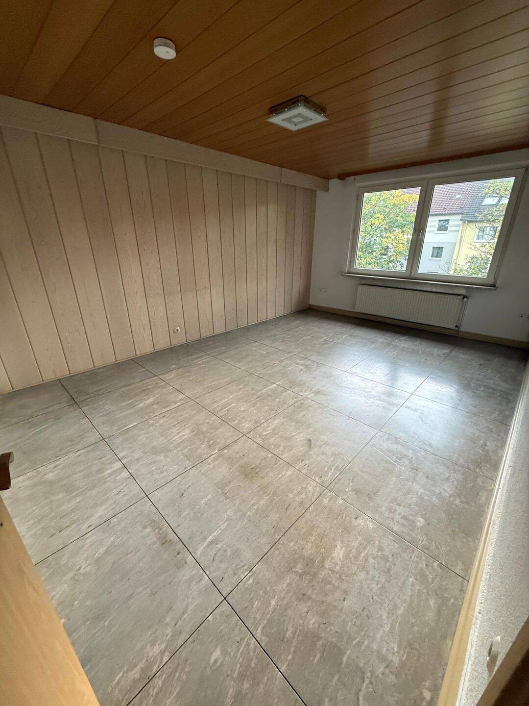 4 Zimmer Nähe S/U-Bahn "Stadthaus" - hell mit Balkon