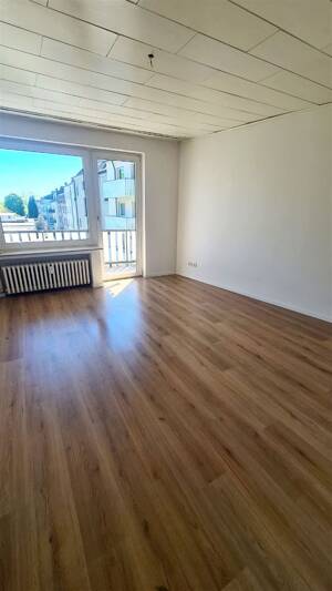 ***Schöne 3-Zimmer-Wohnung sucht nette Mieter*** – 45891 Gelsenkirchen – Vorschaubild 2