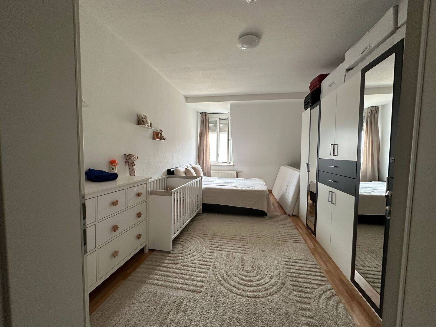 Ab 01.09.: Geräumige 2-Zimmer-Wohnung, verkehrsgünstig gelegen in Gleißhammer! – Nürnberg – Vorschaubild 2