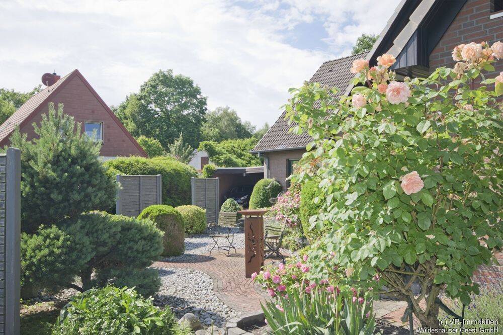Einfamilienhaus mit Gästehaus und Doppelcarport – Wildeshausen – Vorschaubild 2