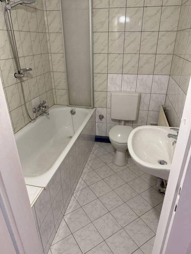 Über den Dächern von Derendorf! Gemütliche Dachgeschosswohnung in zentraler Lage! – Düsseldorf – Vorschaubild 6