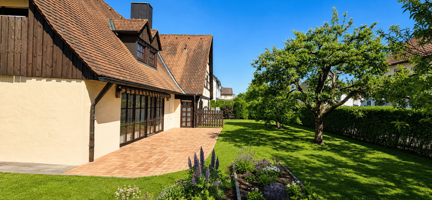 Ein- bis Zweifamilienhaus mit großem Garten & Doppelgarage in Nürnberg-Kornburg – Nürnberg – Vorschaubild 2
