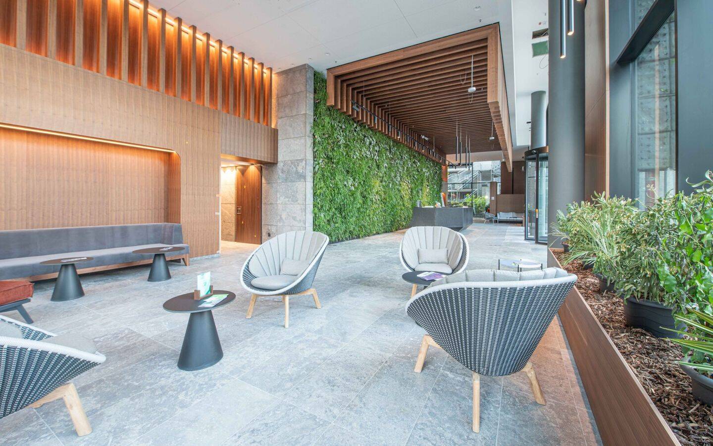 Moderne 2‑Zi.-Wohnung mit Balkon & EBK | 24/7 Concierge, Gym & Rooftop | Online-Besichtigung möglich – Frankfurt am Main – Vorschaubild 5